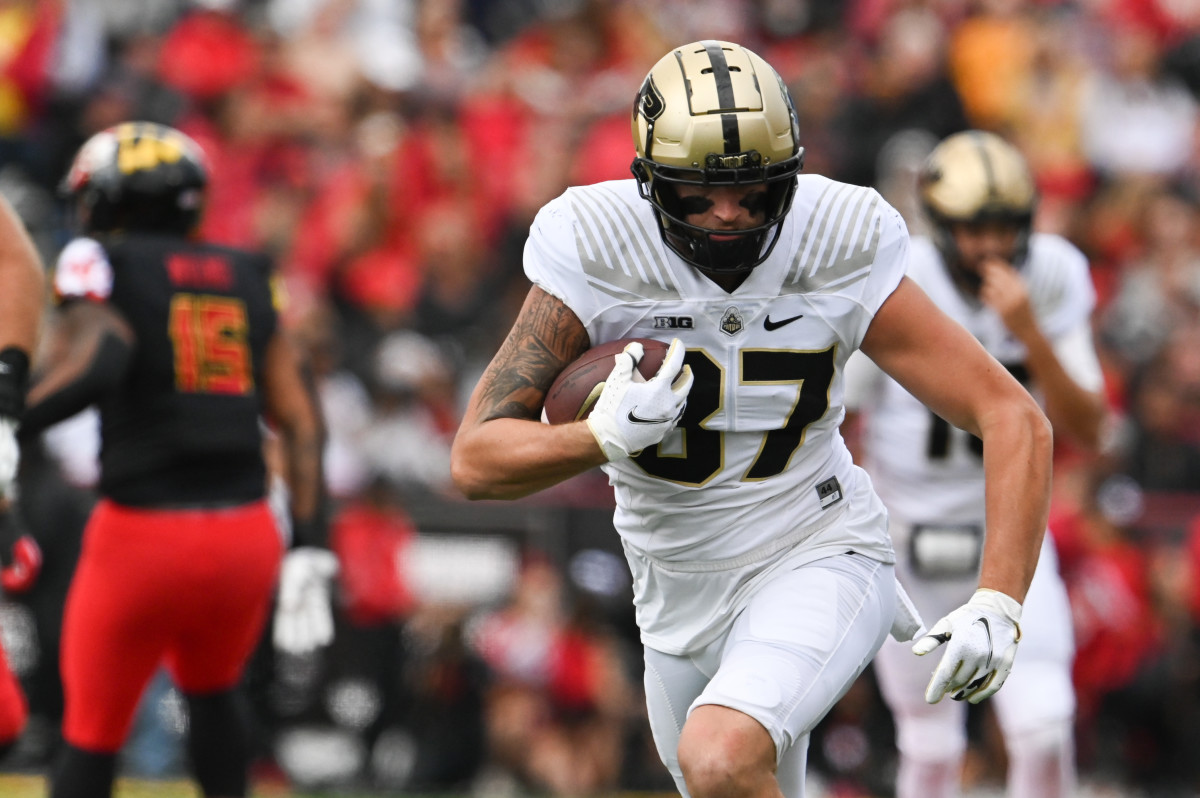 Purdue Boilermakers tight end Payne Durham (87) runs after the catch during the first half against the Maryland Terrapins at SECU Stadium.